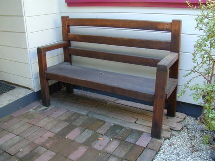 mission style bench built with oak wood and pegged with oak pegs